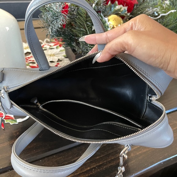 ❌❌❌❌SOLD❌❌❌ Triangle Duffle Bag Leather❣️ - Picture 3 of 7